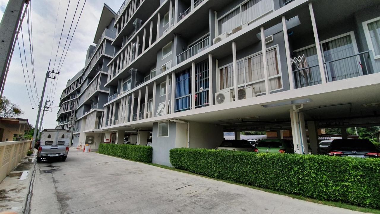 Apartmán The Patio Bangsaen Exteriér fotografie